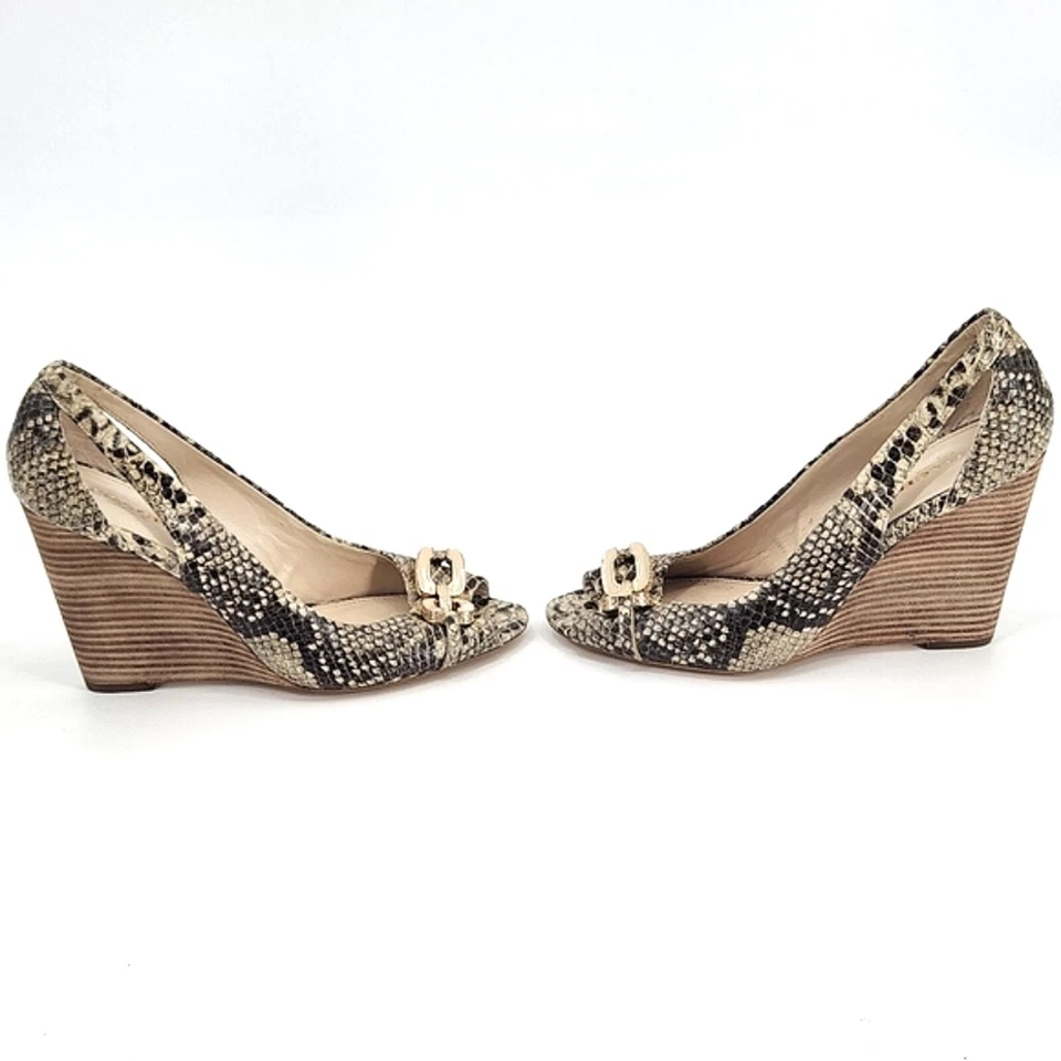Sapatos femininos Coach Larchmont anabela cobra estampa natural tamanho 8 couro peep toe - Imagem 2 de 4