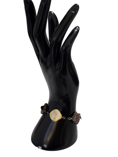 Handcrafted Shell & Glass Bead Bracelet With Lobster Clasp - Picture 10 of 11