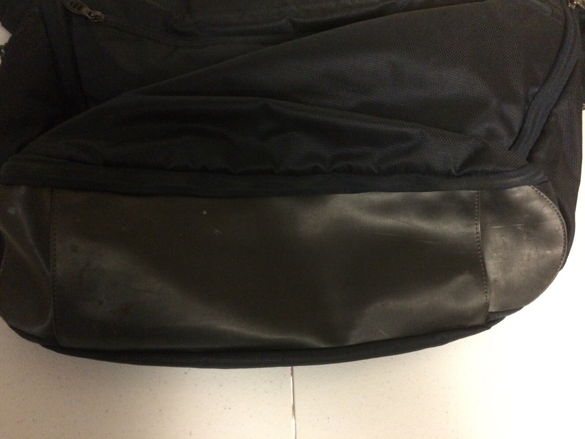 Tumi T-Tech Messenger Bag View 3