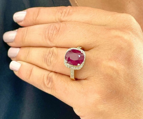 ANILLO HALO CLAVIJA DE ORO AMARILLO SÓLIDO 14K COJÍN RUBÍ Y CORTE REDONDO DE DIAMANTES 5,80CTW - Imagen 6 de 10