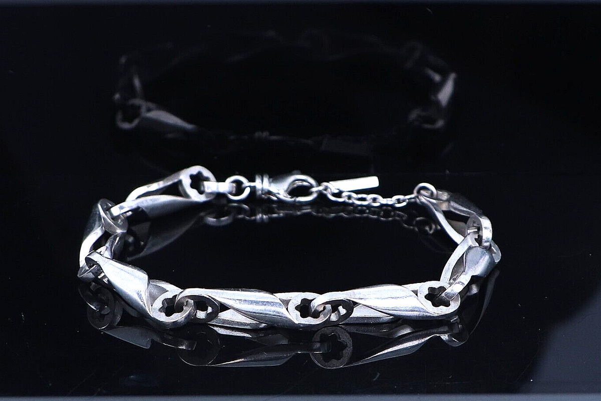 MONTBLANC　ブレスレット　スター　925　シルバー　ユニセックス　箱付き Montblanc 925 Sterling Silver Star Logo Adjustable Twist