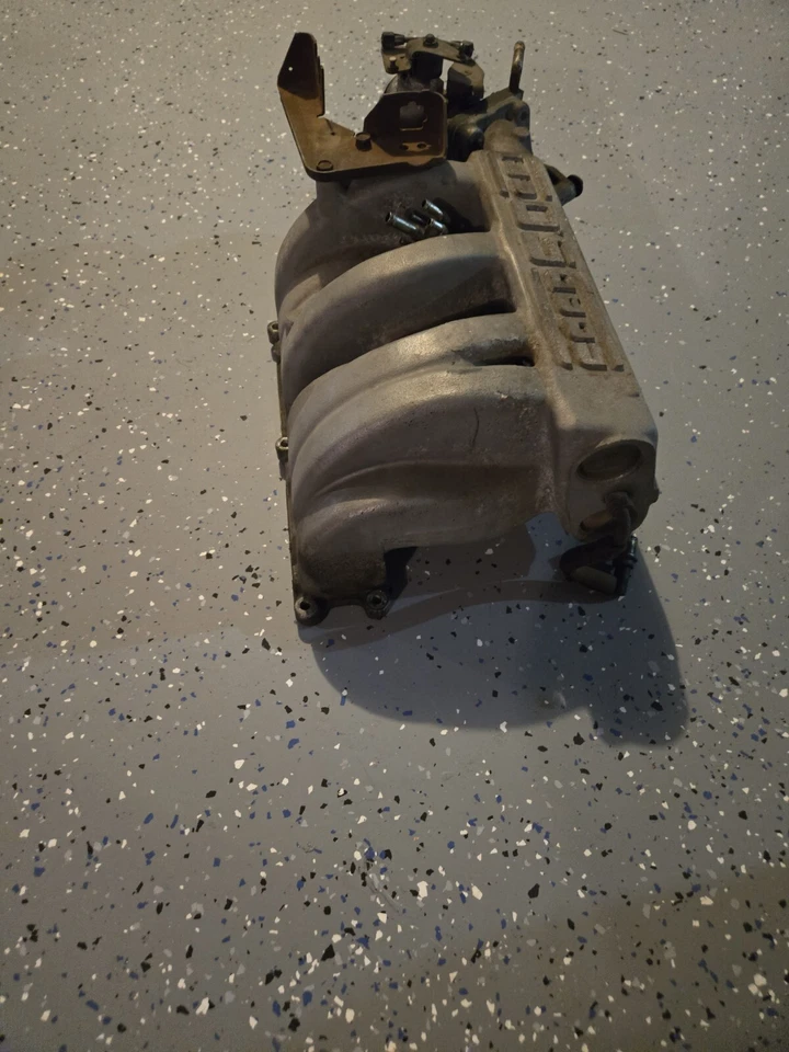 Upper Intake Manifold 5.0L 1985-1996 Ford Bronco F150 F250 E150 PLENUM  - Image 3 of 4