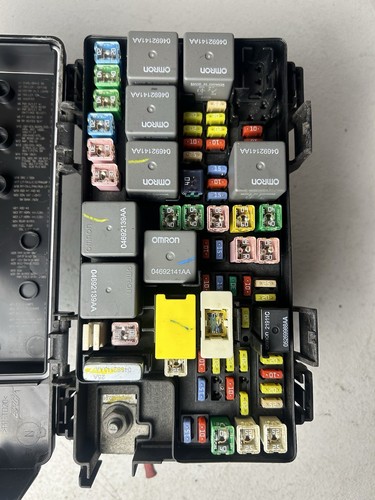 2008 2009 DODGE CARAVAN JOURNEY TIPM INTEGRATED UNIT FUSE BOX 04692302AB OEM - Picture 3 of 16