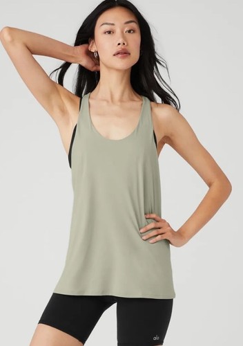 Alo Yoga Don’t Get It Twisted Sage Damen-Tanktop (grün) Größe SM ohne Etikett EUc