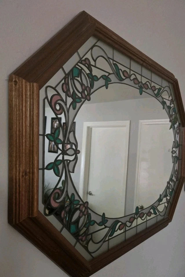 Espejo vintage octogonal floral grabado 31”x 21” vitral con marco de madera Foto 4 de 4