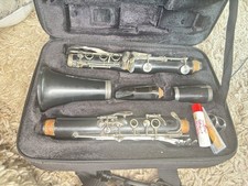 Bb Clarinet Black Plastic Body, Beginner, Adjustable Thumb Rest, Case