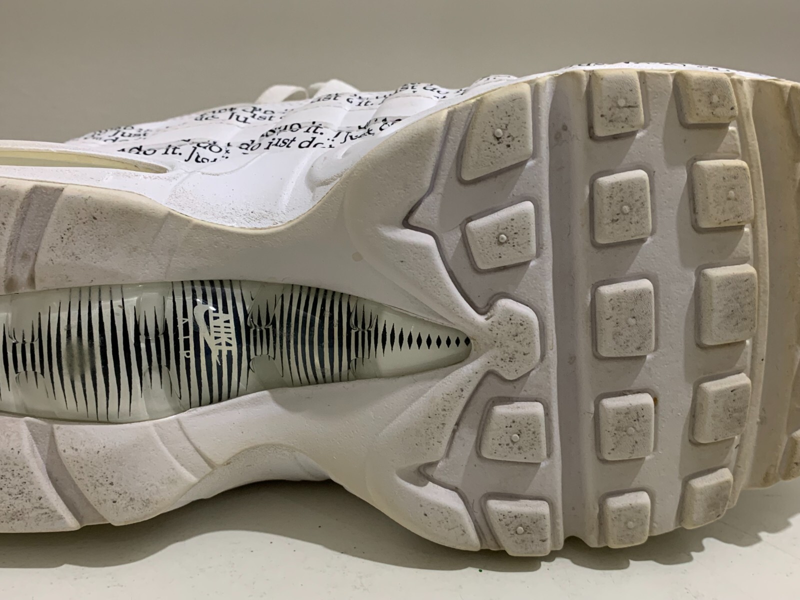 nike 95 just do it white