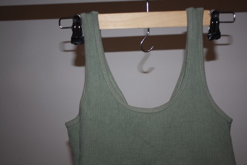 Urban Outfitters Out From Under Ribbed Bra Tank Top Medium Green Soft & Light - Picture 6 of 8