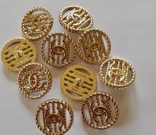 Chanel Button Set of 9 Size 23 mm Round, Gold ,  Metal