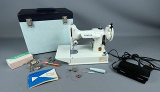 Vintage Singer Featherweight 221K Sewing Machine White Model with Case #
