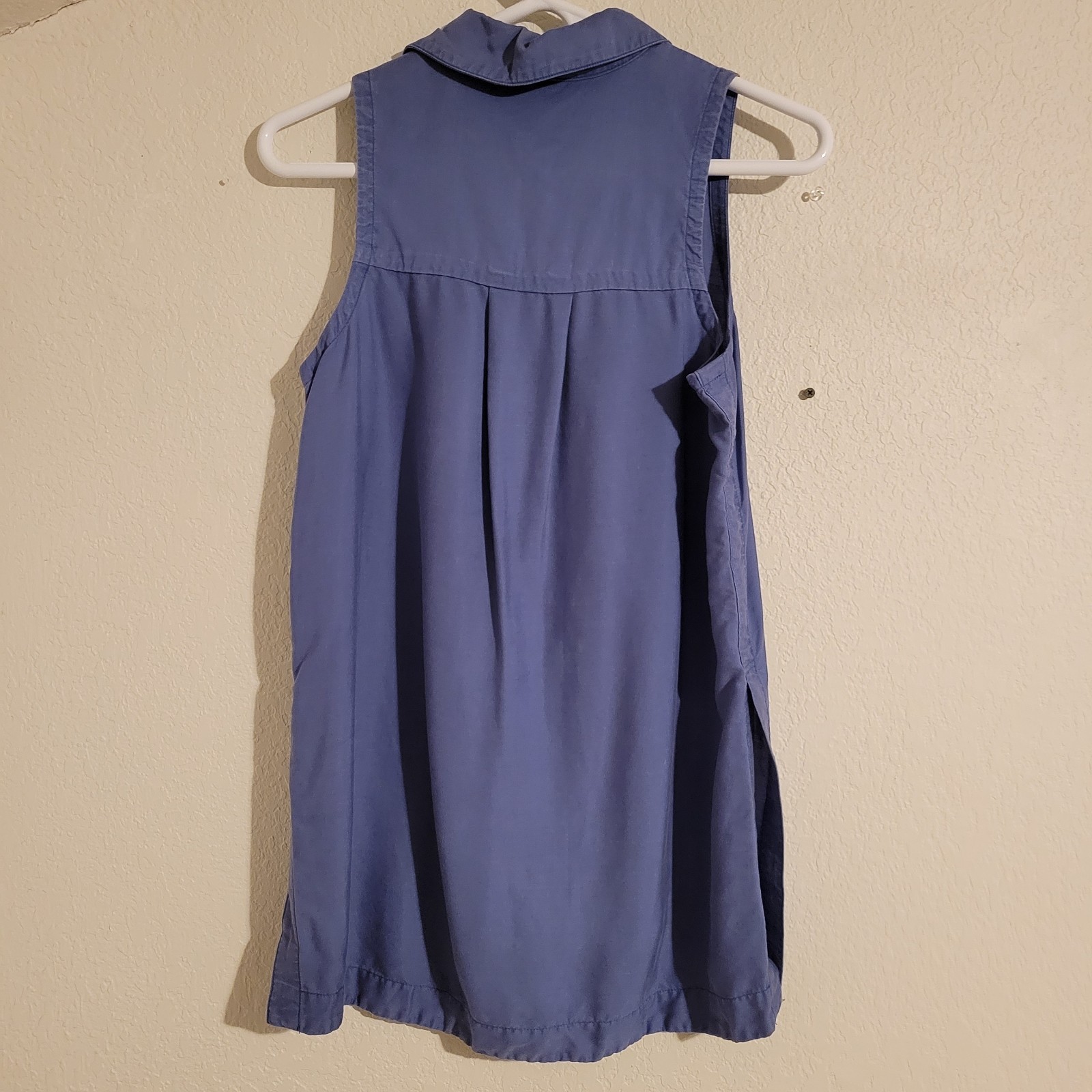 Athleta Button Down Shirt Collared Sleeveless Top… - image 2