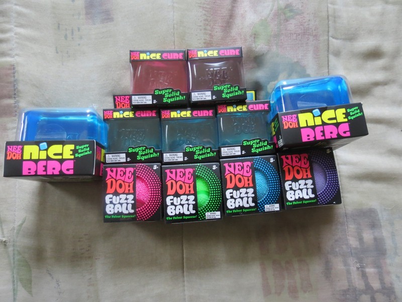 NEE DOH NICE CUBE SUPER SOLID SQUISH NICE BERG FUZZ BALL LOT OF 11