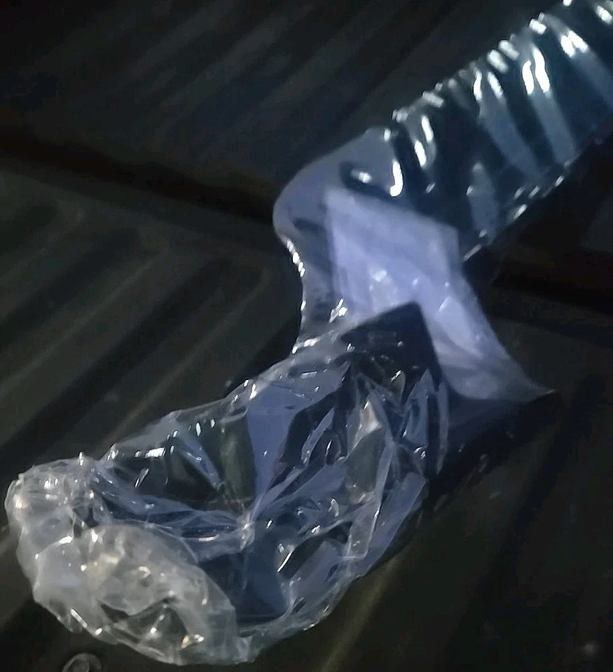 AVS 45056 Bugflector 适合豪华罩罩罩 适用于 08-10 福特 F-250 - 烟 — 第 3/4 张图片