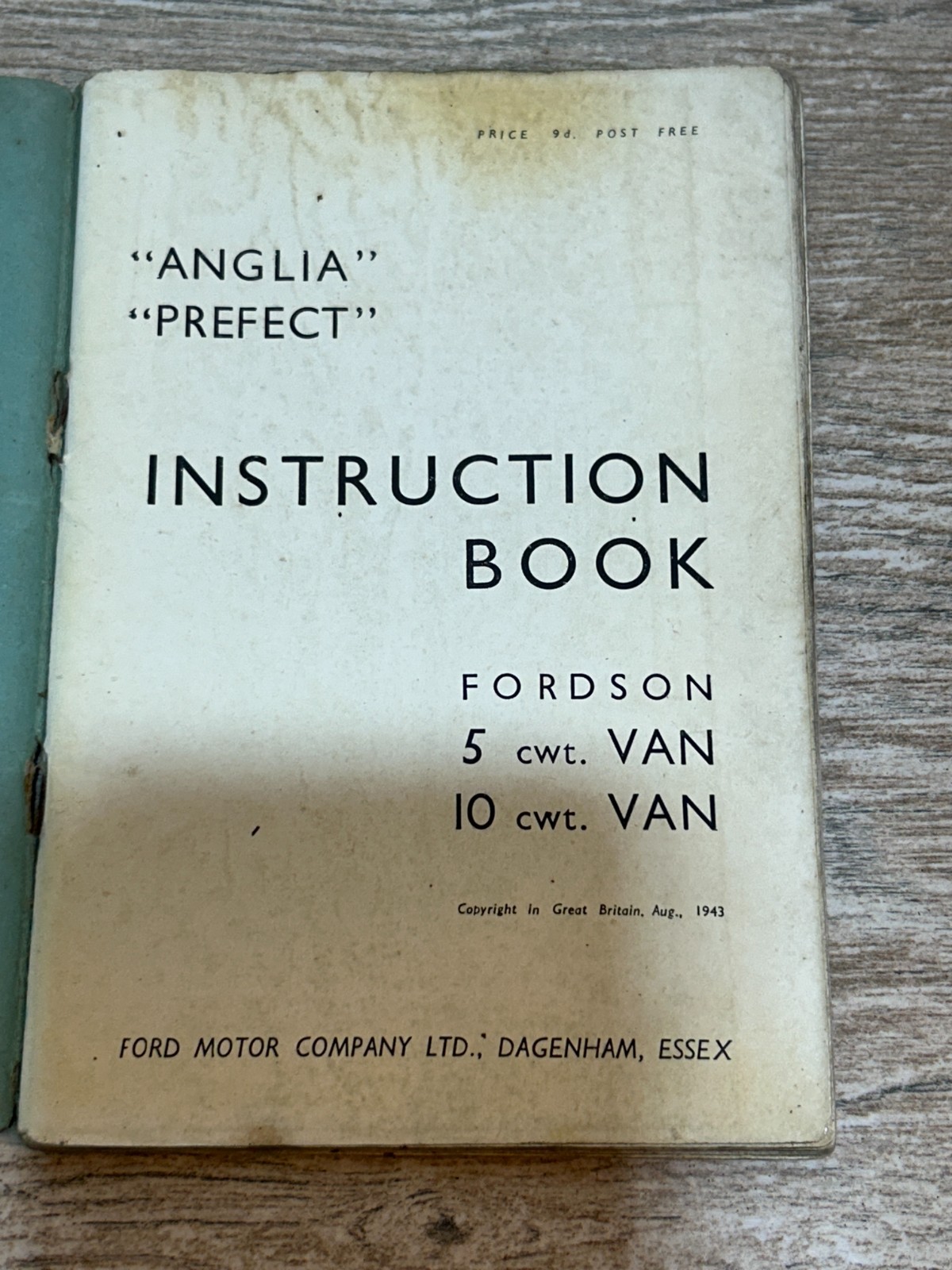 Ford Anglia Fordson 5 & 10 cwt van Original Instuction Book 1943 thumbnail 2