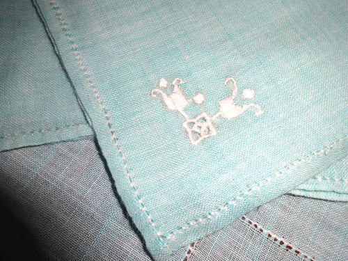 Pale Teal linen bridge tablecloth with 4 napkins - Picture 7 of 7
