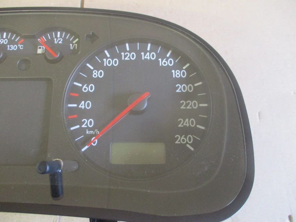 VW Golf 4 Bora Benzin Kombiinstrument Tachometer Tacho 260km/h NEU original VAG - Bild 4 von 4