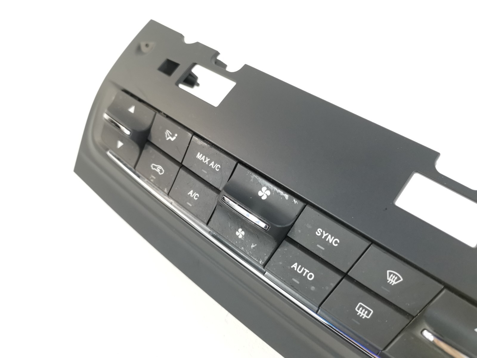 Maserati Ghibli 3.0L RWD 2017  A/C Climate Control Panel Switch 670118796 OEM