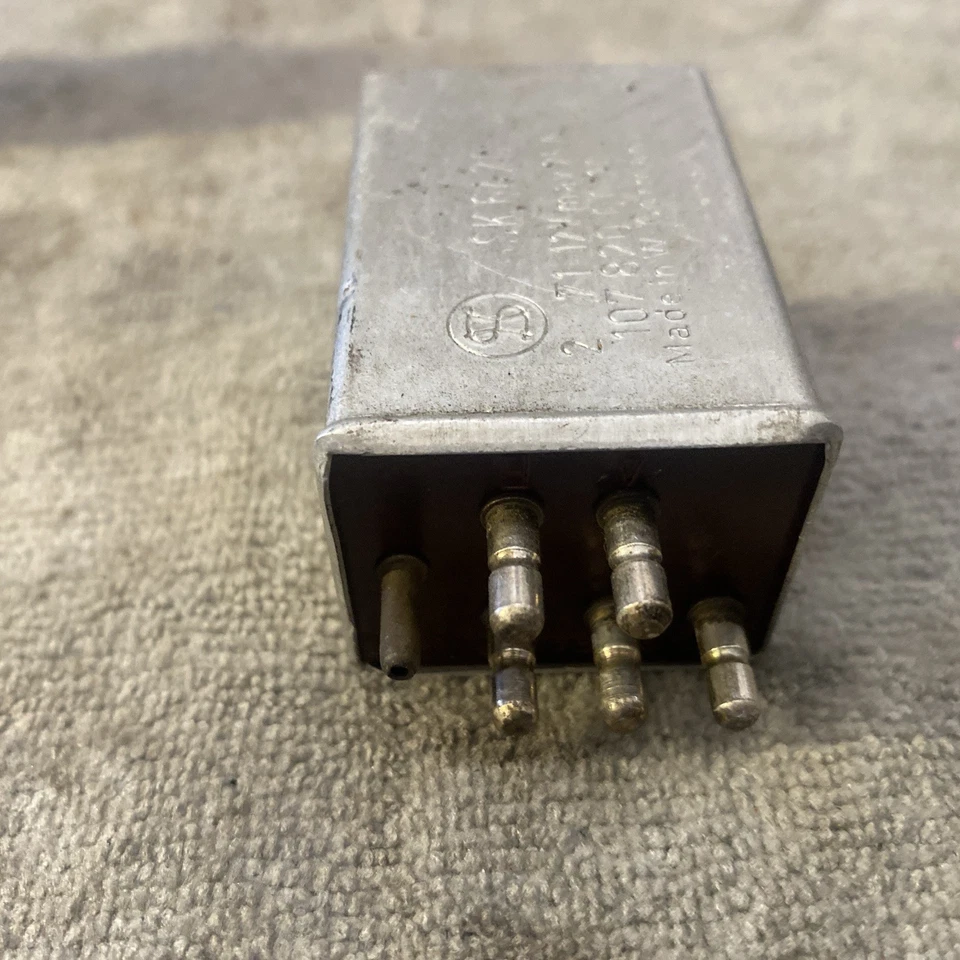 Relé descongelador trasero Mercedes Benz R107 C107 450SL 450SLC 1973-80 1078200010 Foto 2 de 4