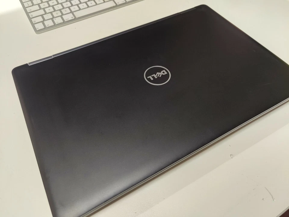 Dell Precision 3520 Xeon E3-1505M V6 3.0GHz 24GB DDR4 512GB SSD Quadro M620 - Image 2 of 4