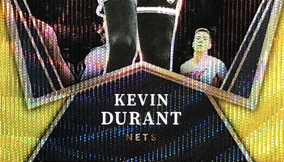 2021-22 Select Kevin Durant GOLD WAVE PRIZM PREMIER LEVEL VARIATION SSP No. 135 - Image 3 of 4