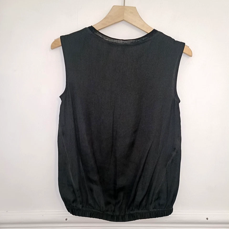 Próximo Top Mujer Negro Talla UK 8 Petite Satén Tanque Minimalista Cápsula Sin Mangas Foto 2 de 4
