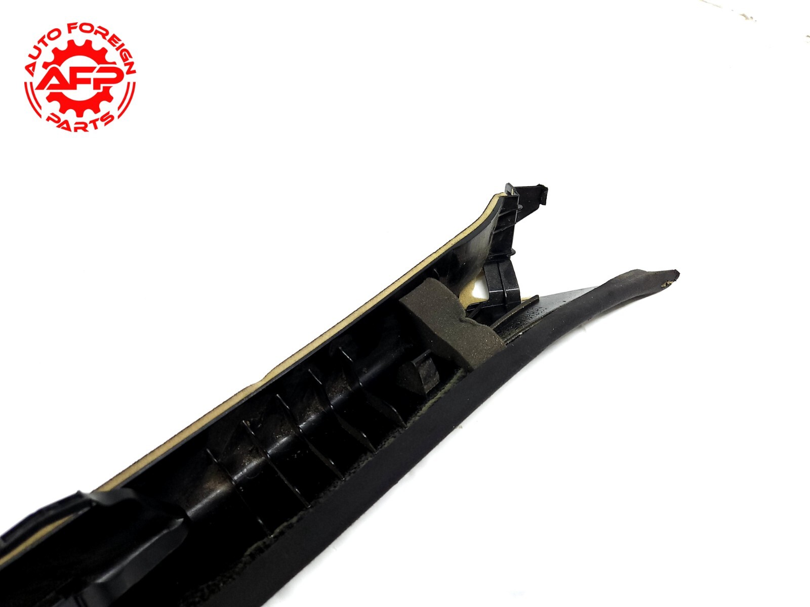 Maserati Ghibli 2014-2021 FRONT+LEFT Pillar trim P/N 1345030