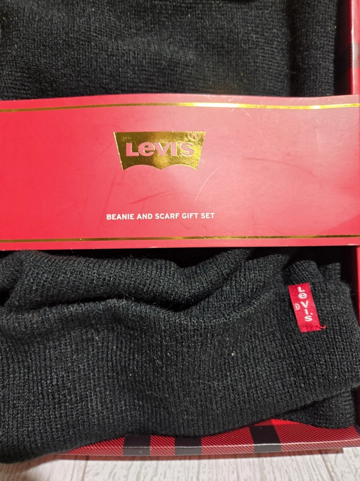 Levi’s PARA HOMBRES Gorro y Bufanda Conjunto de Regalo NEGRO Talla Única Nuevo en Caja MSP $55 Foto 3 de 4