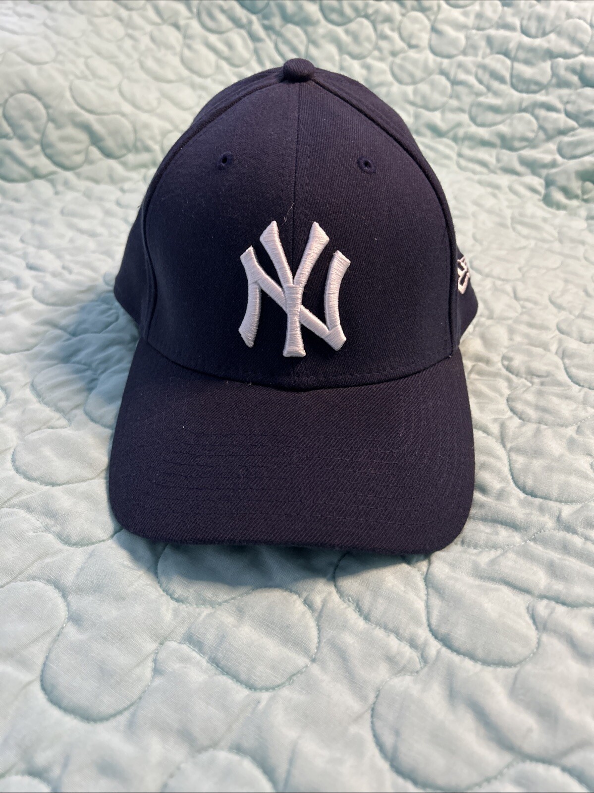New York NY Yankees Hat New Era 39Thirty Blue Fitted Baseball Cap, Medium-Large