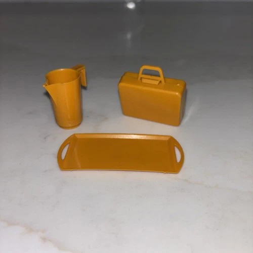 Vintage BARBIE Doll ~ FRIENDSHIP Airplane  ACCESSORIES ~ Pitcher Tray Case
