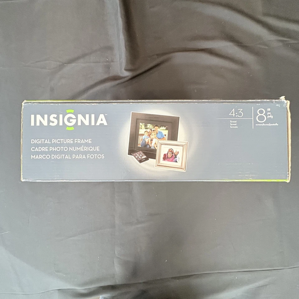 Insignia 8”Digital Picture Frame 4:3 Black 1GB Internal MemoryOpen Box NS-DPF8TR - Image 2 of 4