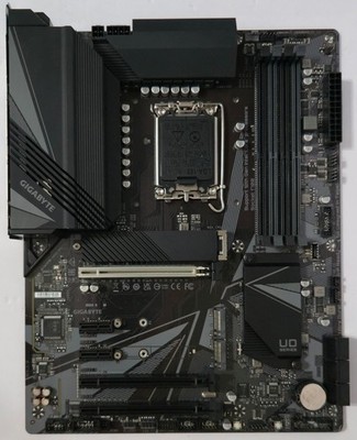 GIGABYTE Z690 UD DDR4 LGA 1700 ATX Intel 12th Gen Z690 ATX Motherboard