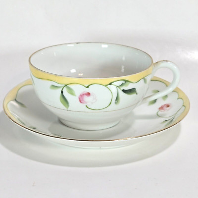 Vintage/VTG Nippon Rising Sun Teacup & Saucer Floral Rose Buds w/ Yellow Trim