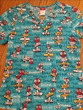 Dickies Owl Scrub Top Medium NWOT Green