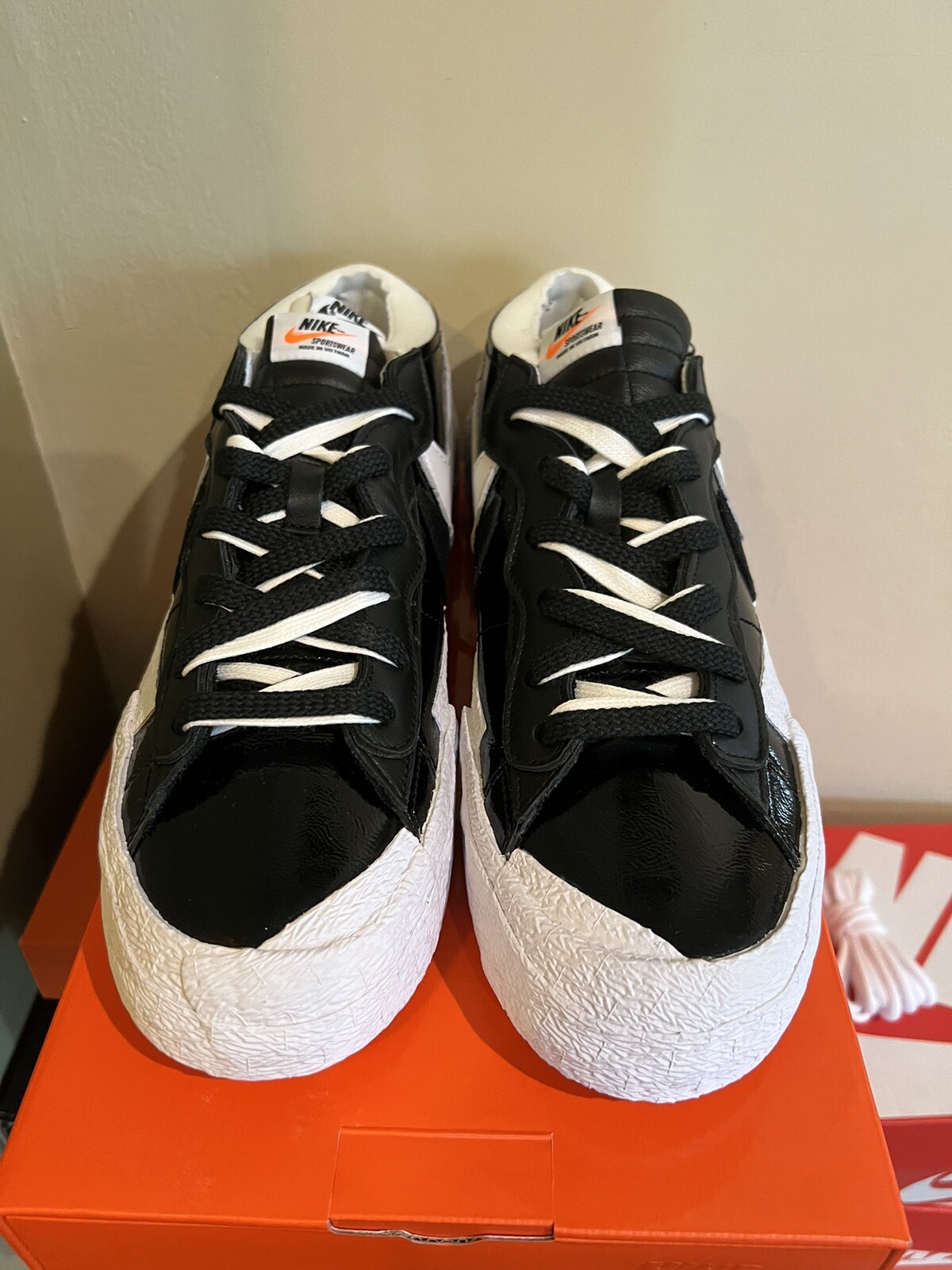 SACAI X NIKE Blazer Nike x Sacai basso nero bianco vernice taglia 10 5 13 DM6443 001 NUOVO