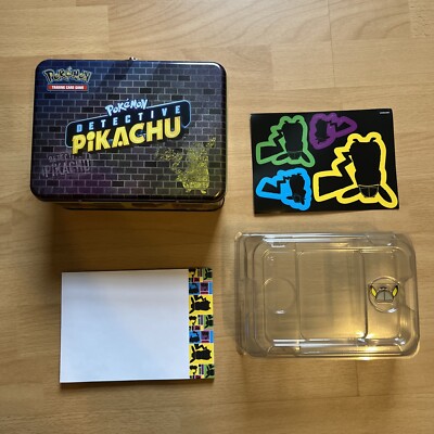 Leere Detective Pikachu Schatztruhe Dose mit Pin Anstecker und Aufklebern / Pad