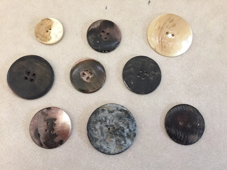 Mixed Lot of 9 Vintage Mother of Pearl Shell Two Four Hole Buttons 2.25-3.75cm - Image 2 of 4