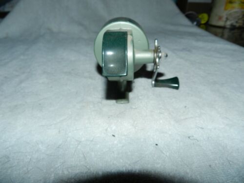 Vintage HEDDON 120 Spin Cast Reel - Picture 3 of 8
