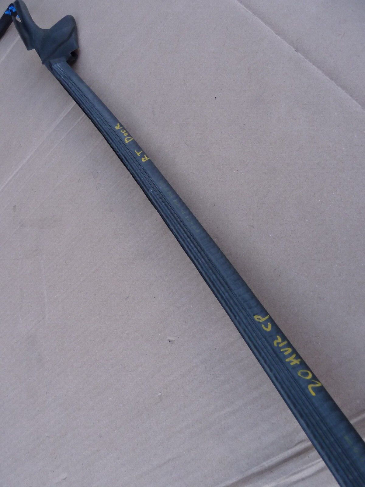 LAMBORGHINI HURACAN PASSENGERS DOOR RIGHT WEATHERSTRIP SEAL INNER GLASS SCRAPER