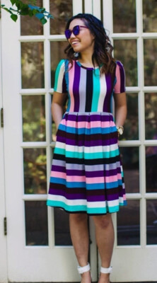 Robe LuLaRoe Amelia Neuve Avec Poches - Taille S - Couleurs En Blocs - Avec étiquettes
