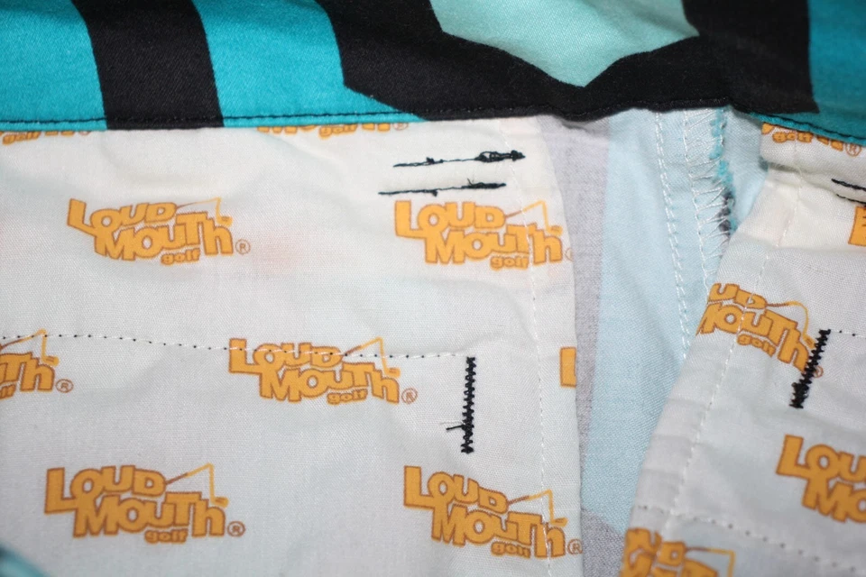 Loud Mouth Womens Bermuda Golf Shorts Size 2 Green/Black Geometric Print - Image 4 of 4