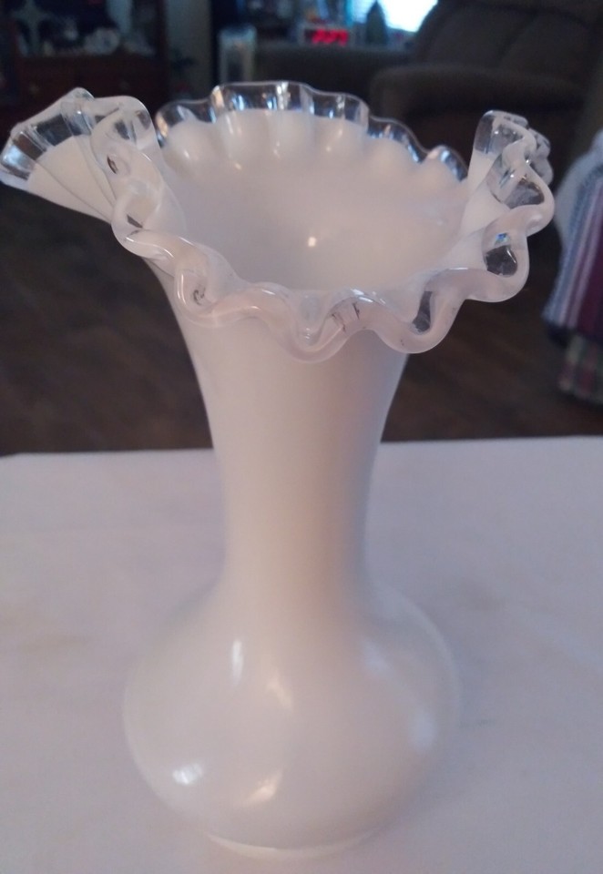 Vintage Fenton White Milk Glass Vase Double Crimped Ruffled Edge 8