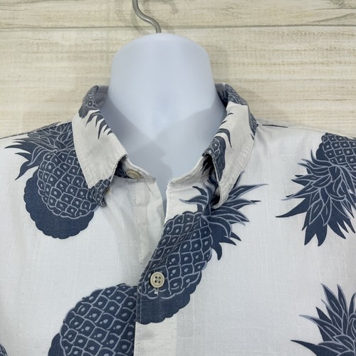 Izod Saltwater Shirt Mens XXL White Pineapple Print Button Front Short Sleeve - Picture 2 of 10