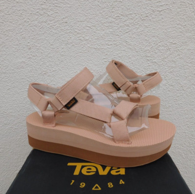TEVA MAPLE SUGAR/ LION FLATFORM UNIVERSAL PLATFORM SANDALS, US 8/ EUR 39 ~NIB
