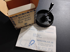 Vintage Bernat Automatic Rug Cutter w/ Box for Cutting Wool Yarn Latch Hook