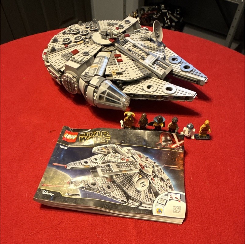 LEGO Star Wars Millennium Falcon 7965 1254pc w/ Minifigs, Instruction, No Box