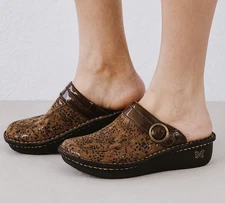 Alegria By PG Lite SEV-5221 Seville Choco Posy Floral Leather Shoe Sz EU 37 US 7