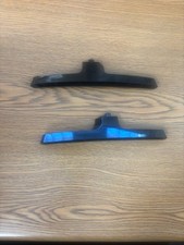 Samsung BN81-15732A / 180105649010 Stand/Base/Feet - no screws, used  32" TV 