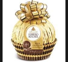 Ferrero Grand Rocher Gift Milk Chocolate and Hazelnut 125g