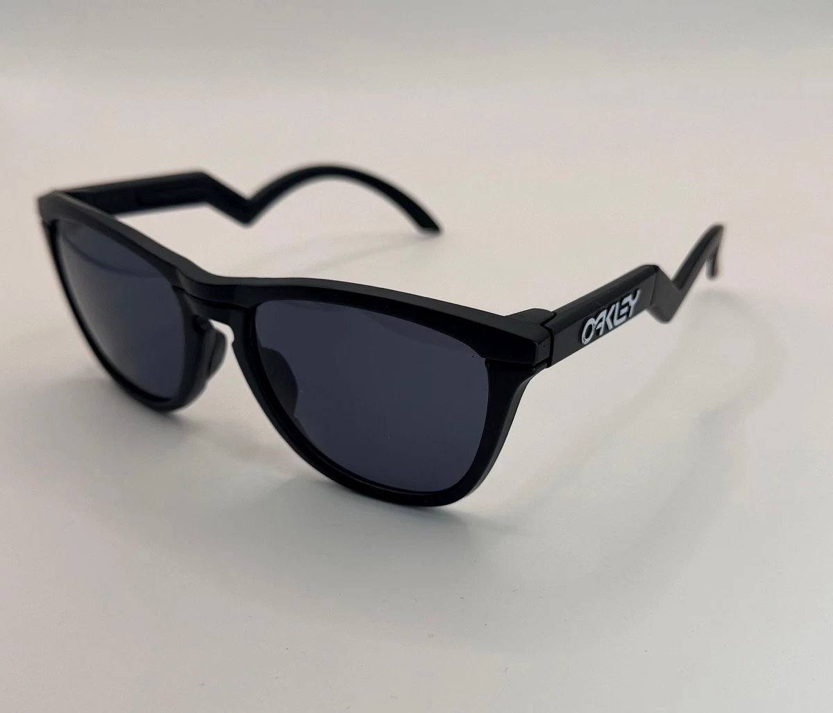Vintage Oakley Frogskin Sunglasses for sale | eBay