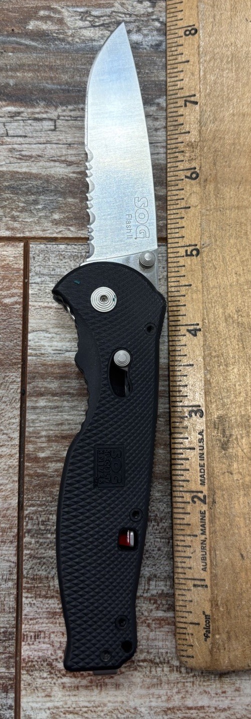 SOG Flash II Assisted Opening / Pocket Knife/belt Satin 1/2 